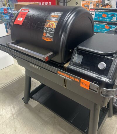 Traeger Ironwood Smoker – Premium WiFIRE Pellet Grill